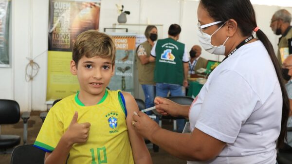 GDF dose de reforço Covid-19 crianças