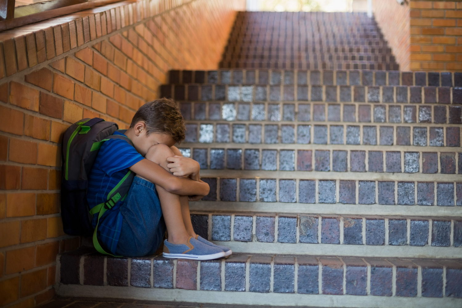 Segurança nas escolas - efeito contágio