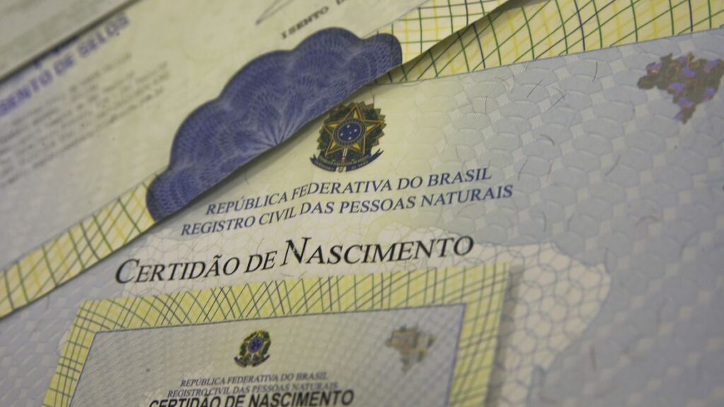 Certidão de Nascimento