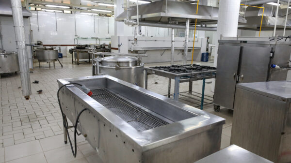 GDF entrega nova cozinha do Hospital de Base