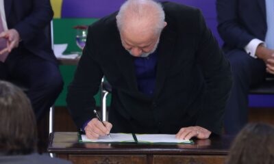 Lula sanciona reajuste do salário mínimo