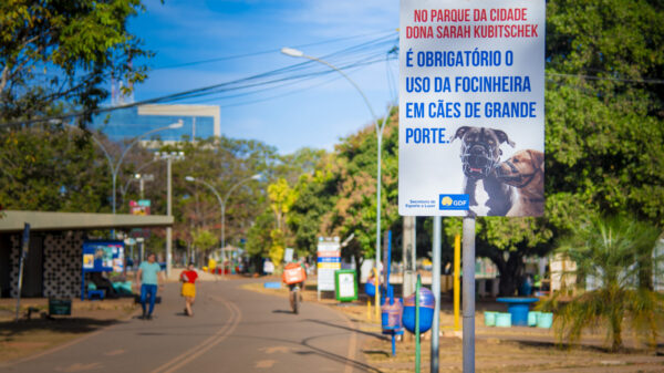 Campanha GDF cães com coleira e focinheira Parque da Cidade