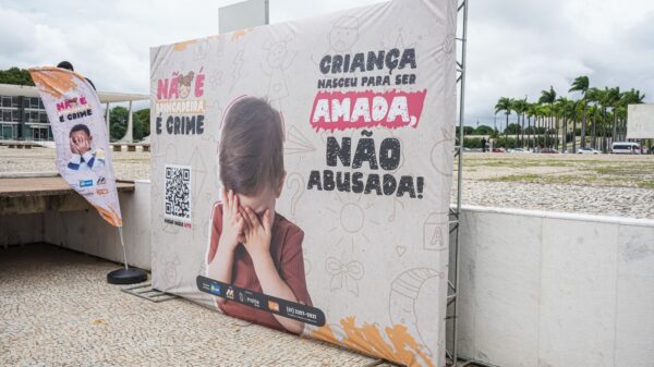 Campanha combate violência contra crianças e adolescentes