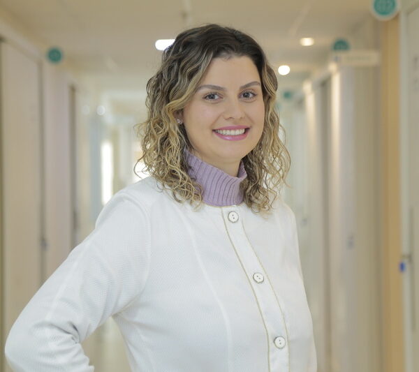 Dra. Bruna Carone