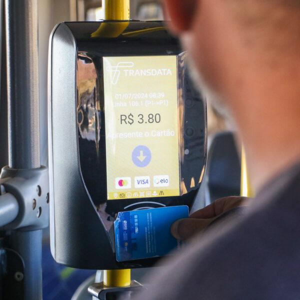 Pagamento eletrônico ônibus de transporte público do DF