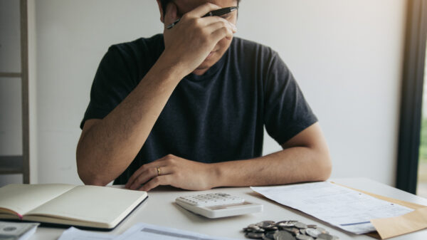 Serasa pessoas endividadas