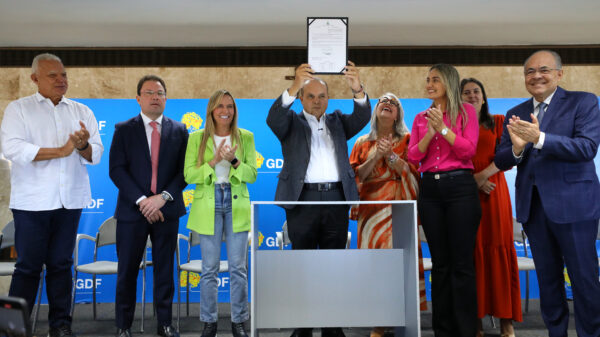 usina fotovoltaica escolas públicas GDF