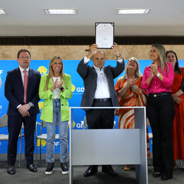 usina fotovoltaica escolas públicas GDF