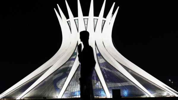Nova iluminação de LED da Catedral de Brasília