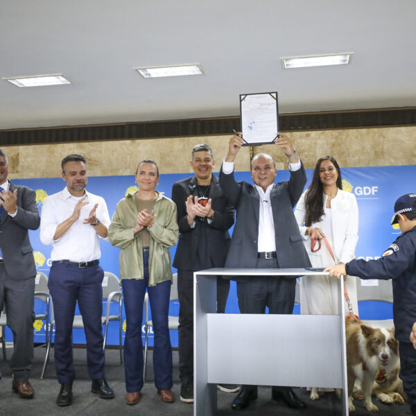 Lançamento cartões Ração e Castração GDF