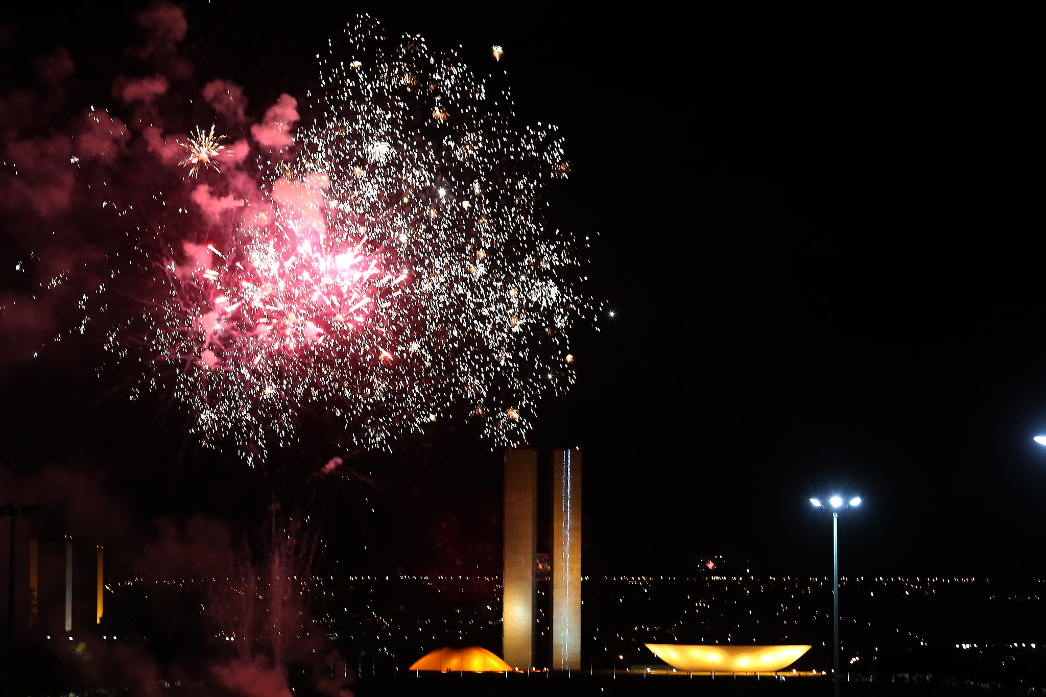 Réveillon 2026 Brasília Esplanada e Prainha