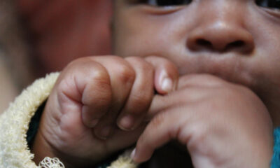 desenvolvimento de bebês pobreza