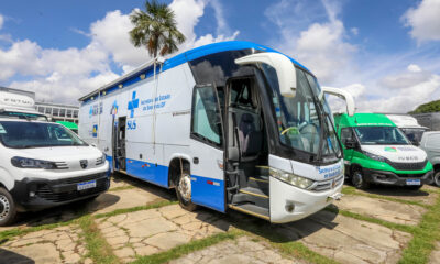 Ibaneis entrega novos veículos frota Secretaria de Saúde do DF